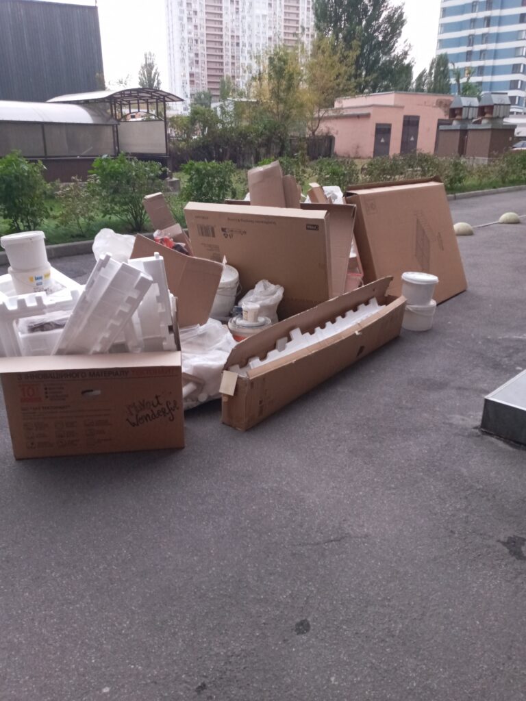 вывоз старых шин гараж, освободить гараж от барахла, вывоз ненужной мебели гараж, профессиональный вывоз хлама гараж, вывоз хлама с грузчиками Киев, уборка и вывоз мусра из гаража, недорогой вывоз мусора гараж, вывоз крупногабаритного мусора гараж Киев, очистка гаража под ключ, вывоз хлама из гаража недорого, Киев быстрый вывоз мусора из гаража,